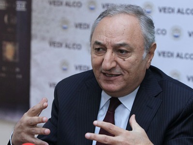 ԽՍՀՄ-ում անգրագետների համար ստեղծում էին ֆակուլտետներ, որ տառաճանաչ դառնան. Բոստանջյանը՝ ՀՀԿ դպրոց բացելու մասին