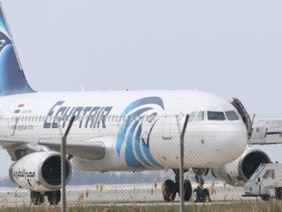 Pilot of EgyptAir discloses details of hijacking