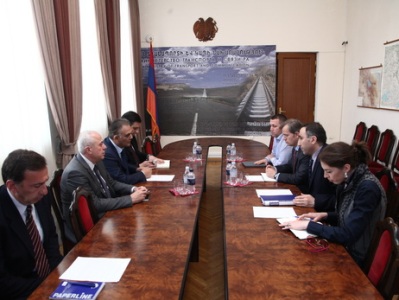 Քննարկել են Վանաձոր- Ալավերդի- Վրաստանի սահման ճանապարհի կառուցման հարցերը