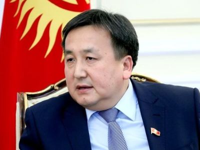 Спикер парламента Киргизии ушел в отставку после выдвижения старшего брата