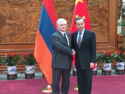 Armenia and China FMs discuss matters on bilateral agenda