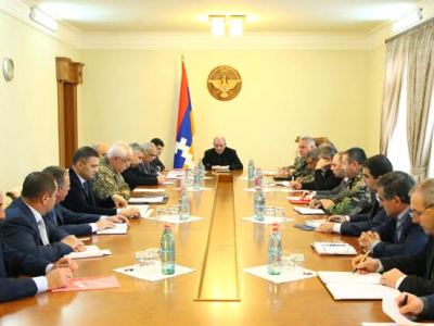 Karabakh President holds working consultation