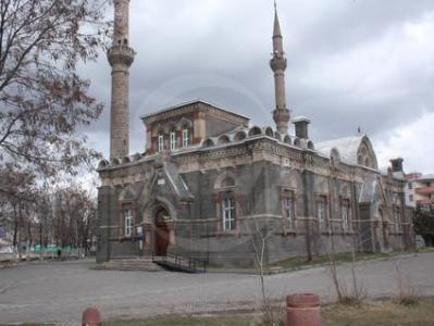 Турецкий имам: Построенная  еще в царские времена православная церковь Карса выпала из поля зрения русских