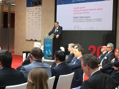 Հայաստանը կարելի է դիտարկել որպես ԵՄ-ի եւ ԵՏՄ-ի երկրների երկխոսության մոդել. Վաչե Գաբրիելյան