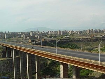 Երեւանի Դավիթաշենի կամրջից միջին տարիքի տղամարդու ինքնասպանության փորձը կանխվել է