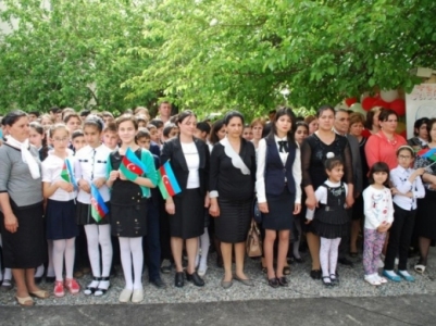 В Азербайджане торжественно открыли туалет