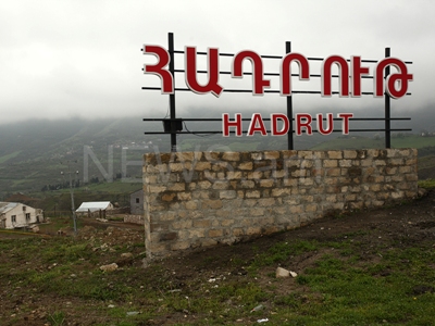 Մենք թիկունքն ենք պահում, իրենք` սահմանը. Հադրութի դպրոցում դասերը մեկ ժամով էլ չեն ընդհատվել (Ֆոտո)