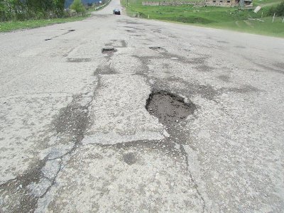 Armenia roads lost strategic importance? (PHOTOS)