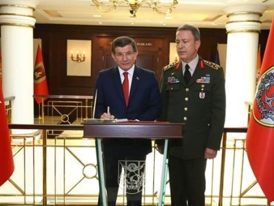 Премьер-министр Турции начал прощальный тур