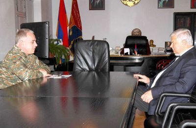 ԼՂՀ պաշտպանության նախարարն ընդունել է Անջեյ Կասպրշիկին