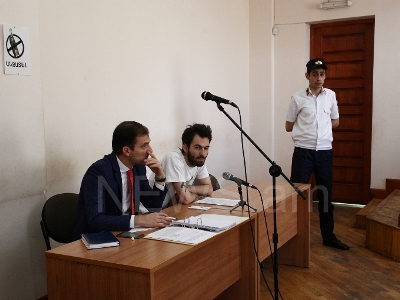 «Կրակո՞ւմ էր, լույսեր ունե՞ր». դատավորը վկաներից հարցրեց՝ կարող էին մարդիկ վախենալ  ստվարաթղթե տանկից (Ֆոտո)