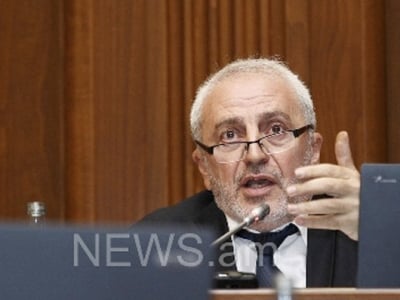 Հայաստանում չհիմնավորված բարձր գումար են գանձում սահմանը հատող մեքենաներից. Արամ Մանուկյան