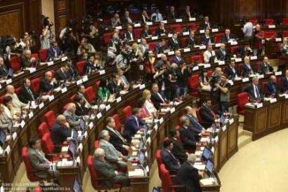 «168 ժամ». «Կողմ»-ից քաշվածները. պատգամավորների աշխատավարձը կնվազի