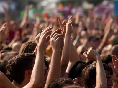 Radiohead-ի երկրպագուներին Ստամբուլում ծեծել են Ռամադանին գարեջրի եւ ռոքի համար