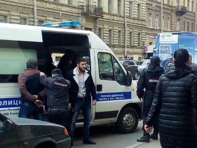 Dozens of Azeris detained in St. Petersburg