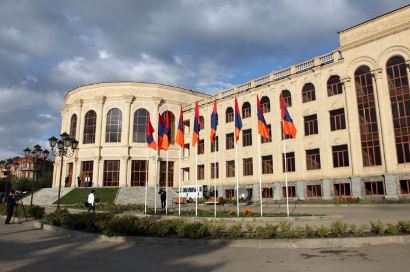 «Հրապարակ». Գյումրիում գծագրվում են հնարավոր ալյանսները. ով ում կաջակցի. լուրջ «կռիվ» ու «զապադլո»
