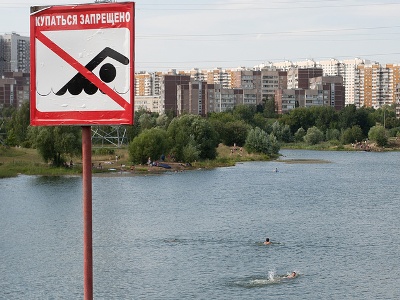 На Алтае обнаружили тела двоих детей, утонувших на диком пляже