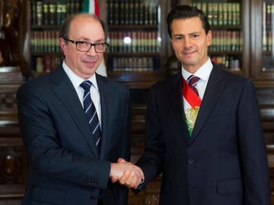 New Armenia ambassador and Mexico president discuss relations