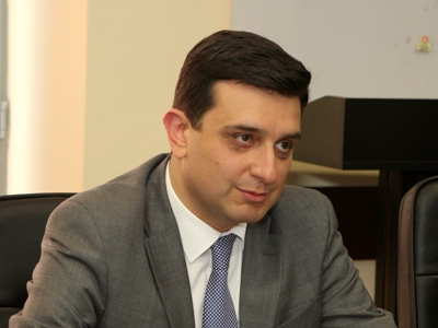 Առողջապահության նախարարը Արման Լազգիյանի վիճակի բարելավումը բուժման երկրի հետ չի կապում