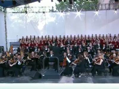 Երեւանում Էկումենիկ արարողությունից հետո շարունակվել է տոնական համերգը
