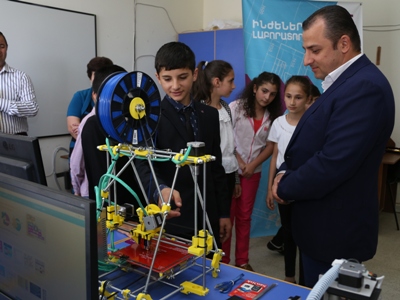 Շիրակի եւ Արագածոտնի մարզերի մի շարք դպրոցներում եւս գործում են «Արմաթ» խմբակ-լաբորատորիաներ (Ֆոտո)