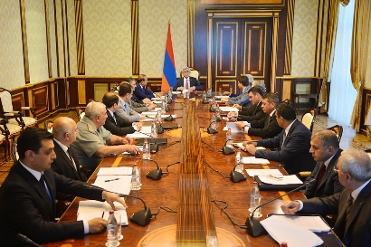Սերժ Սարգսյանն Ազգային անվտանգության խորհրդի նիստ է հրավիրվել (ֆոտո)