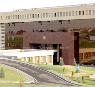 «Ժողովուրդ». Փրկելով կյանքս՝ ես հեռացա Հայաստանից. մանրամասներ ՊՆ-ում տիրող իրավիճակից
