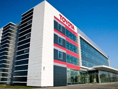 Toyota-ն խնայողության նկատառումներով կանգնեցրել է երկու վերելակների աշխատանքն իր գլխավոր գրասենյակում