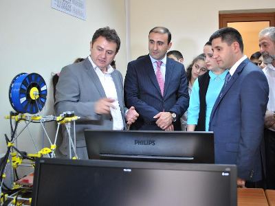 Ucom-ի աջակցությամբ «Արմաթ» ինժեներական լաբորատորիա է հիմնվել նաեւ Արցախում (Ֆոտո)