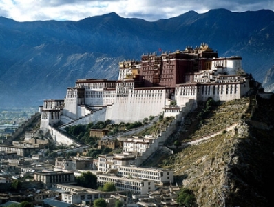 Lhasa claims to status of world cultural heritage city