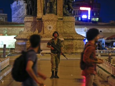 WSJ: попытка переворота в Турции создает новые проблемы для США