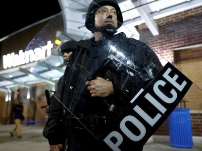 Police officer aquited of killing African American man in US