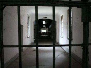 Сотрудникам уголовно-исполнительной системы Армении разрешат носить гражданскую одежду