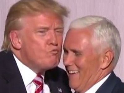 Трамп безуспешно попытался чмокнуть своего потенциального вице-президента