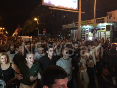 Yerevan police headquarters has been seized for ten days
