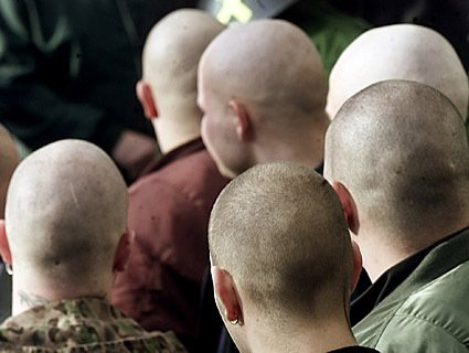 Жертвами скинхедов в Москве стали армянин и киргиз