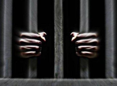 38 tomb raider jailed in China