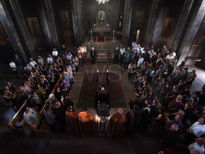 Քչախոս էր, բառի գինը գիտեր. Տեղի ունեցավ գիտնական Հրաչյա Թամրազյանի հոգեհանգիստը (ֆոտո)