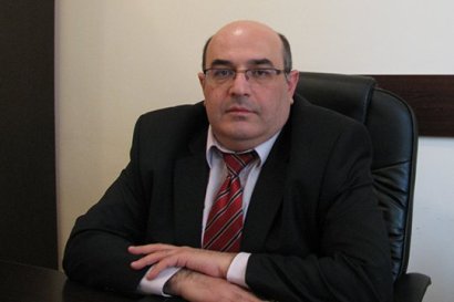 «Հրապարակ». Հովիկ Աբրահամյանը պաշտոնից ազատել է կադաստրի պետական կոմիտեի նախագահի տեղակալին