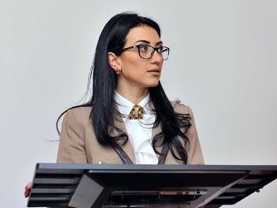 «ՀԺ». Արփինե Հովհաննիսյանը դավաճանո՞ւմ է Հովիկ Աբրահամյանին. նրա վարքը զարմացրել է