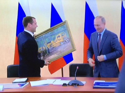 картина в цеху фото для медведева онлайн картина в цеху фото для медведева