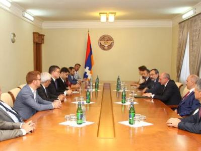 Արցախի եւ ֆրանսիական Ալֆորվիլի կապերի ընդլայնման համար առկա են բոլոր նախադրյալները. Բակո Սահակյան