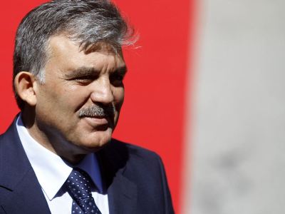 Бывший президент Турции призвал отменить в стране чрезвычайное положение