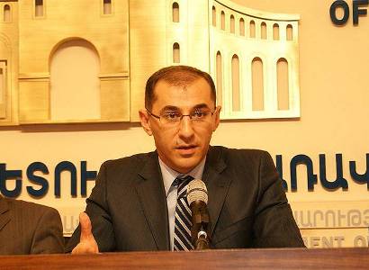 «ՀԺ». Վարչապետը չի համաձայնել. նոր ֆիննախարարն ու կառավարությունը կրճատում են 2017-ի բյուջեն