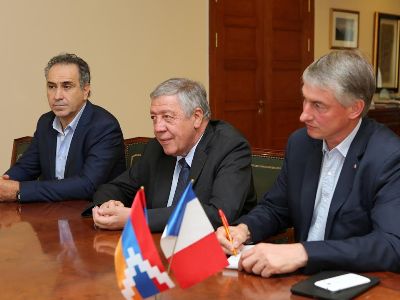 Ֆրանսուա Ռոշբլուանը շահագրգիռ է. Արցախում զարգանալու է ֆրանսերենը (ֆոտո)