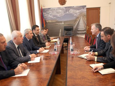 Ասիական զարգացման բանկը կշարունակի աշխատանքը «Հյուսիս - հարավ»-ի շրջանակներում. Շեյն Ռոզենտալ
