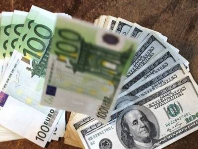 Եվրոն ու ռուբլին թանկացել են, դոլարը՝ էժանացել