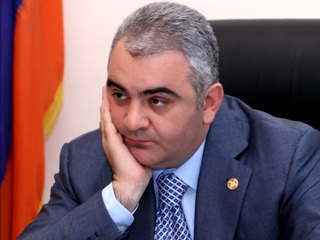 «Ժողովուրդ». Գալուստ Սահակյանի որդին կգնա՞ հոր հետքերով. նա ուզում է պատգամավոր դառնալ