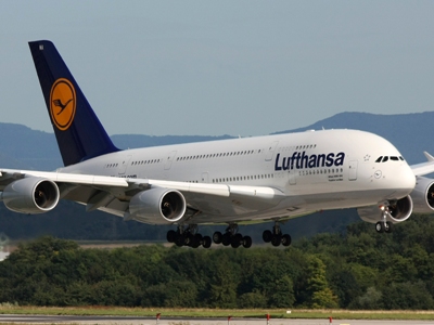 Lufthansa suggests strikers to increase their wages in two installments