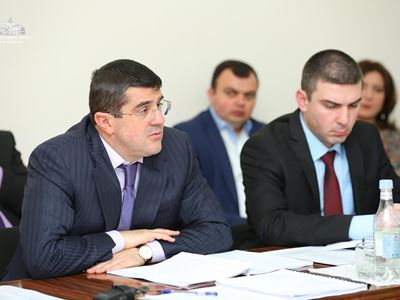 Արցախի խորհրդարանին է ներկայացվել ԼՂՀ 2017-ի պետական բյուջեի մասին օրինագիծը
